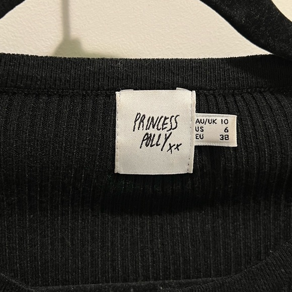 Princess Polly long sleeve ribbed with buttons - Picture 3 of 3